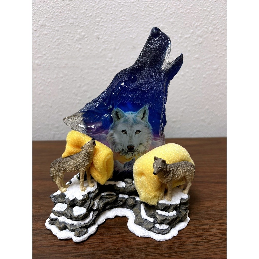 Twilights Virgil Realm of the Mystical Wolf by The Hamilton Collection‎ New